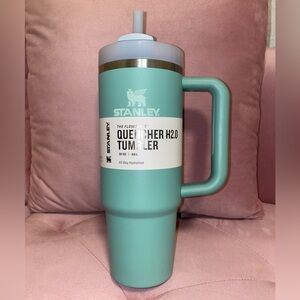 NEW Limited Edition Stanley Green 30oz Quencher Tumbler with handle